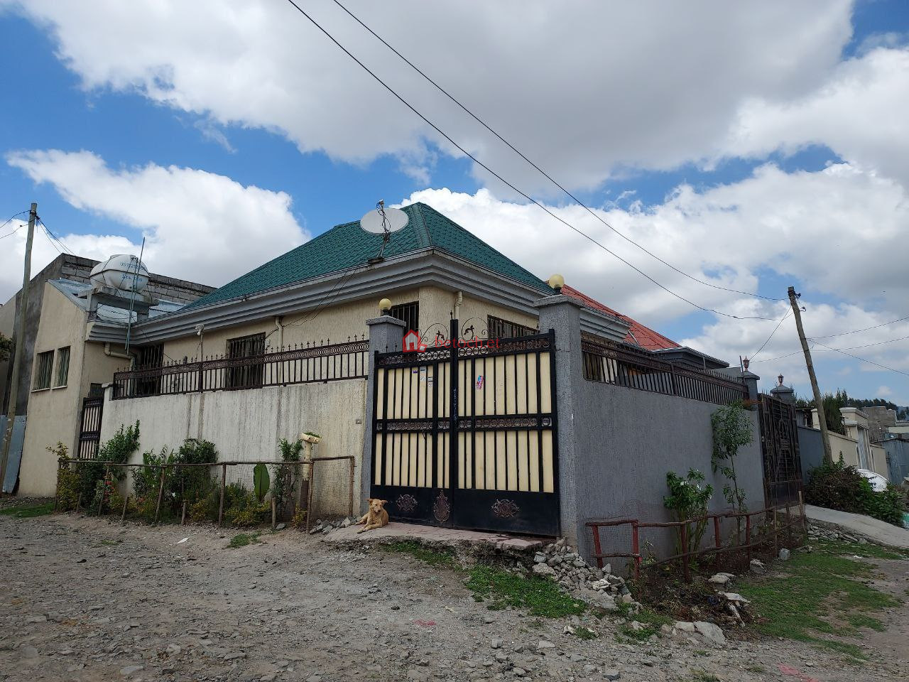 244.Tafo 140 m² Residence House