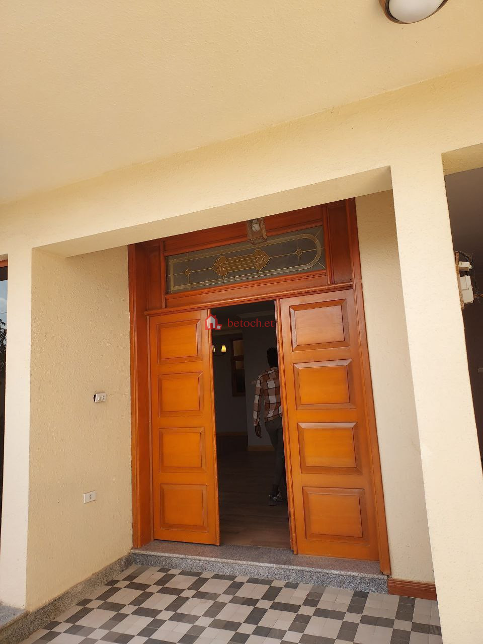 243.Taffo Aba-kiros 140 m² Residence House