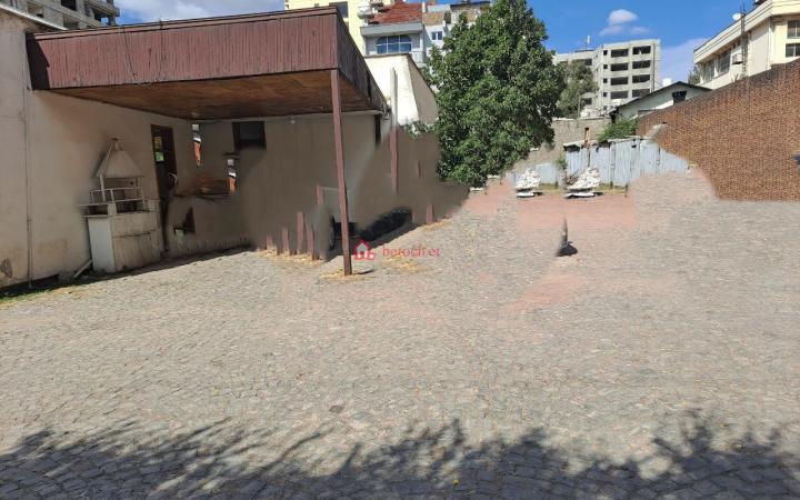 14.Bole Hayat Hospital 2000 m² Commercial House