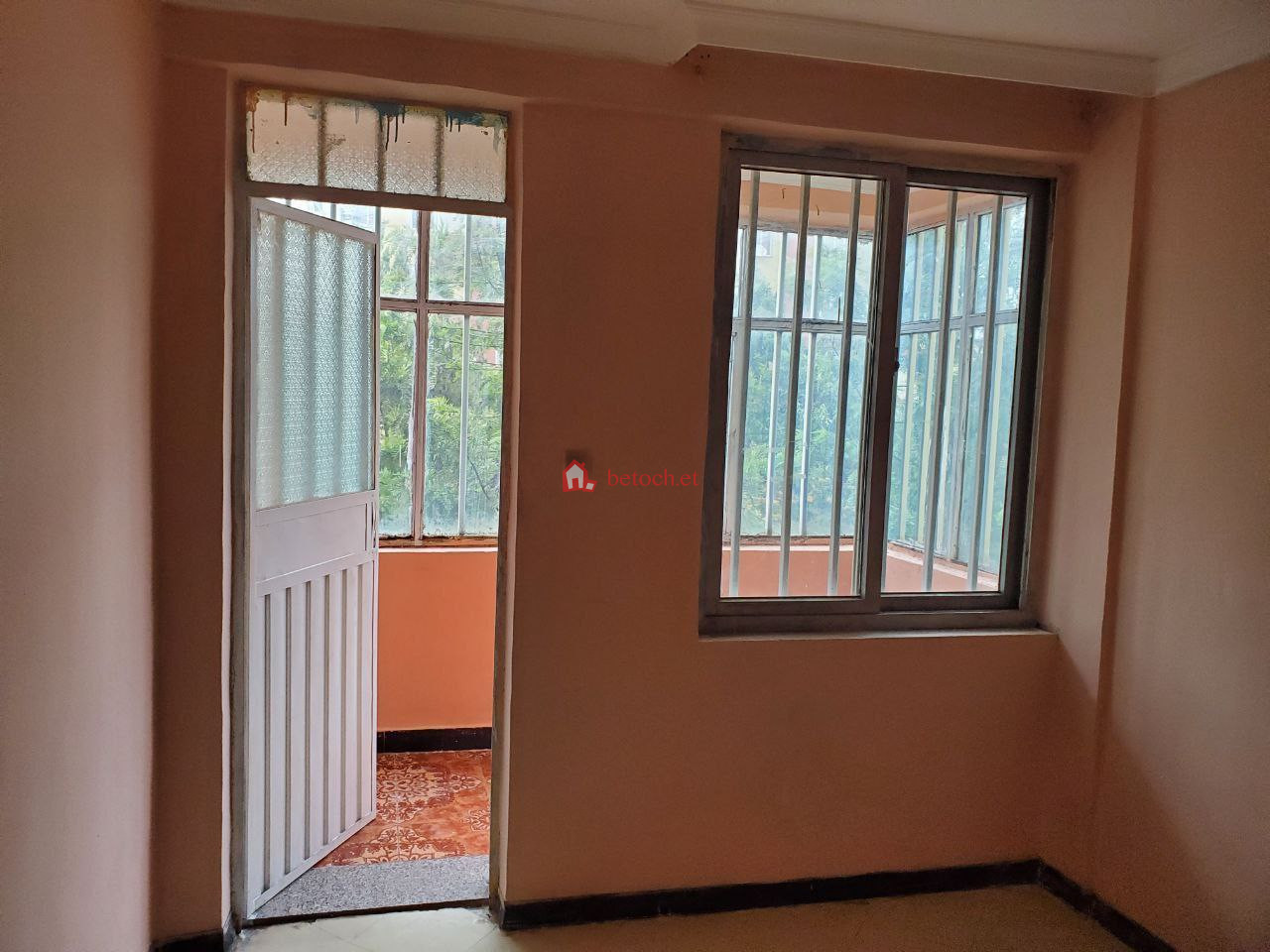 28.Summit 20*80 Condo 105 M² three (3) bed rooms 2nd floor