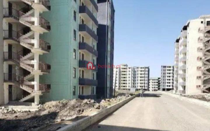 47.Bole Arabsa (2) 20*80 Condominium 89 m2 Three bed rooms 5th floor