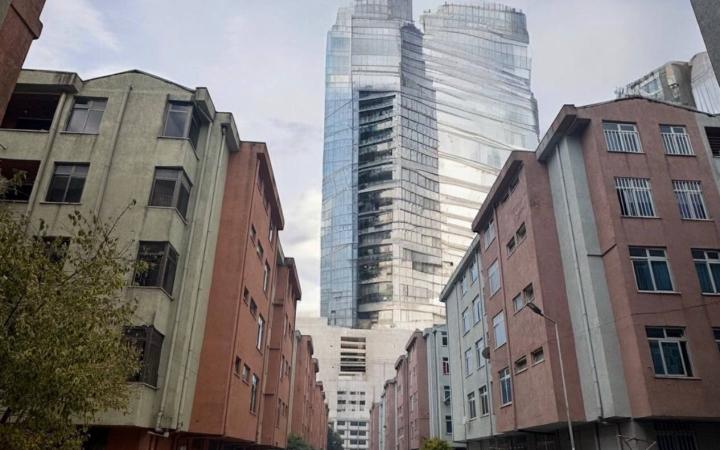 3-bed rooms Apartment in Ayat Real State