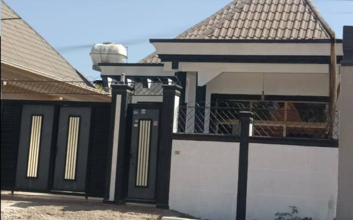 3-Bedroom Villa in Summit
