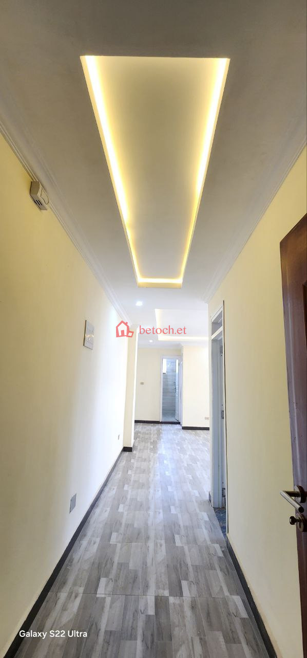 Ayat 1 (49-2) 40/60 Condominium 103 m2 3Bed rooms 6th F
