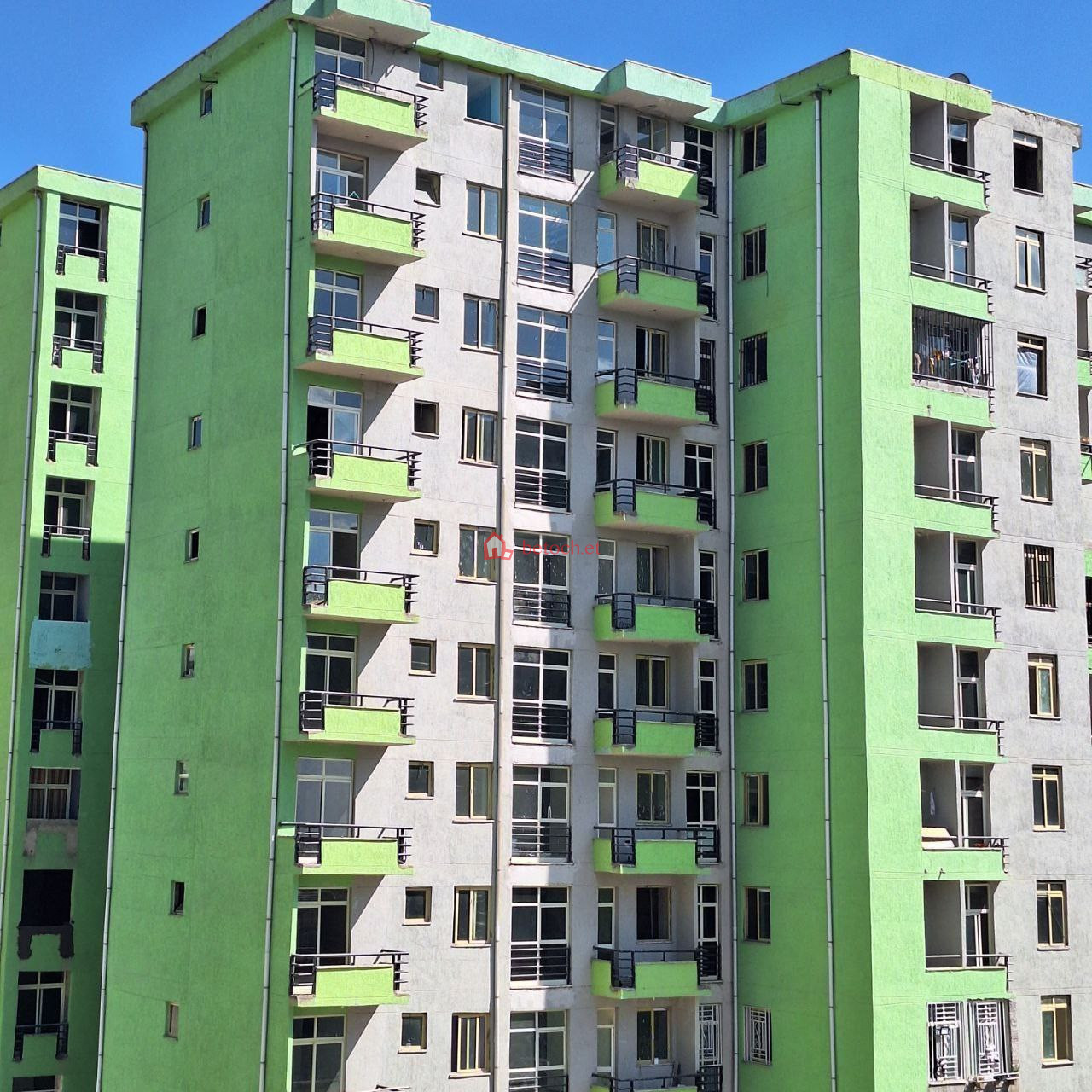 Ayat 1 (49-2) 40/60 Condominium 103 m2 3Bed rooms 6th F