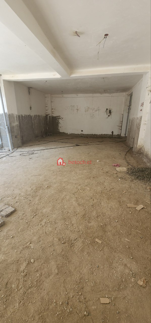 24.Ayat (49) 40/60 Condominium 178 m2 shop Ground Floor (Has Remains Bank Loan)
