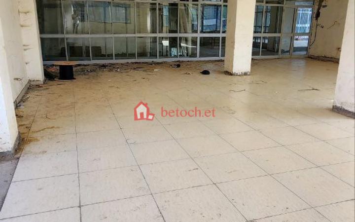 27.Ayat (49) 40/60 Condominium 233 m2 shop Ground Floor (Un Paid Bank Loan)