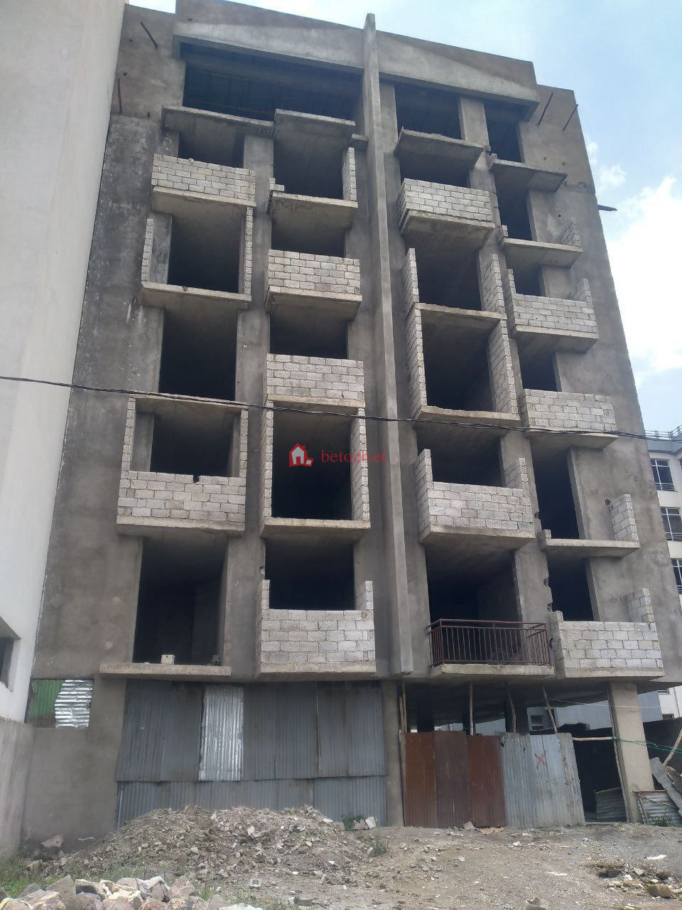 59.Ayat 450 m² G⁺⁶ Unfinished Apartment Building with bank loan