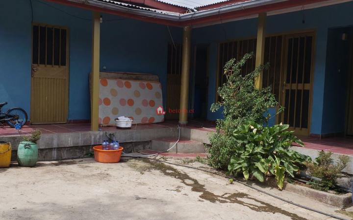 129.Rufael 478 m2 an old res. House