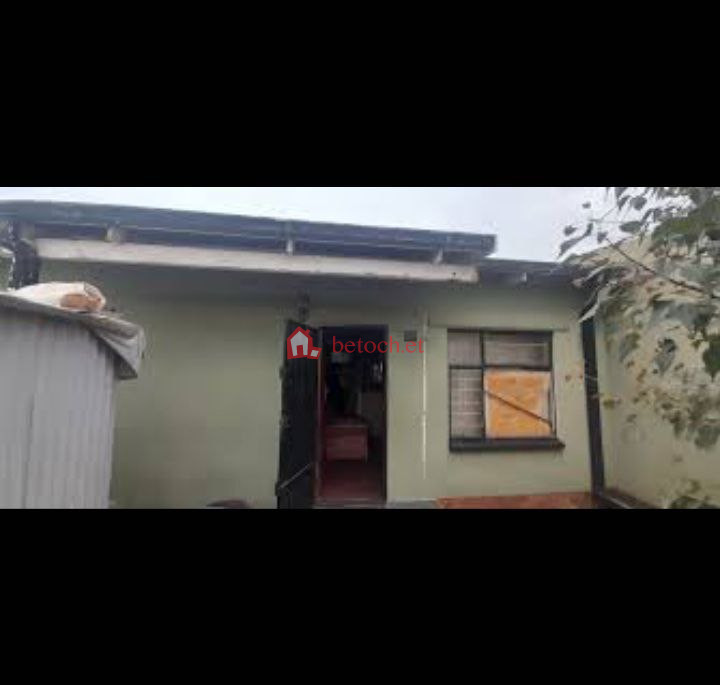 130.An Old house for sale 22 mazoria golagol 128 m² an old House
