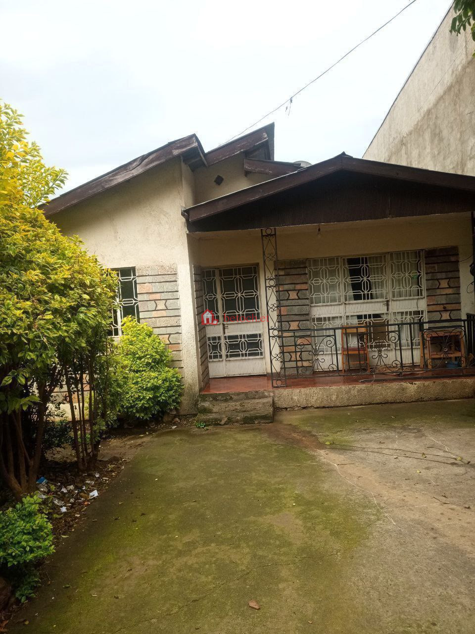 139.Gereje Jacros meta 383 m² (Extra 35 m² included ) an old res.House
