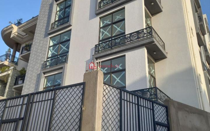 81.Lebu Varnero 250 m² G⁺5 Residence Apartment Building