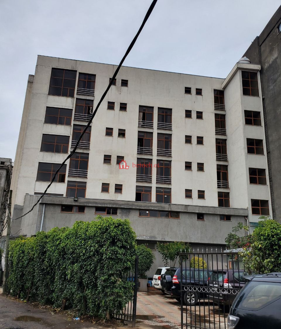 45.Ayat 580 m² B⁺G⁺7 Res. Apartment Building