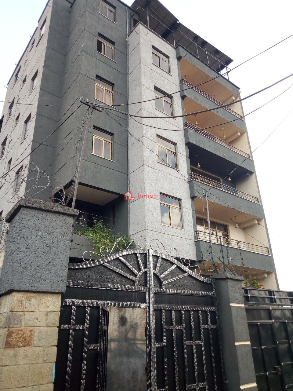 49.Pawlos 299 M² B⁺G⁺⁴ Apartment Building