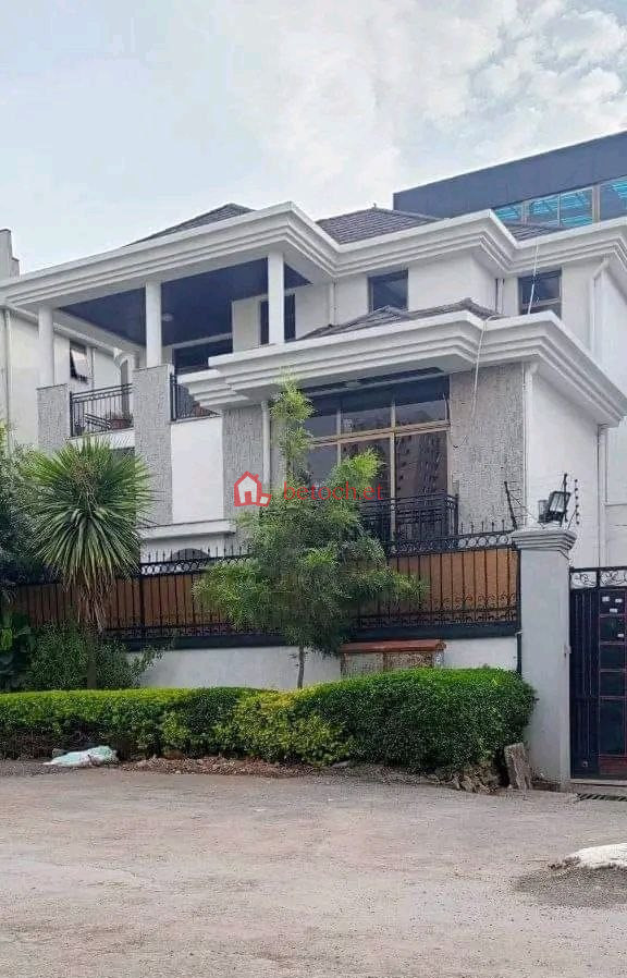 Ayat 200 m2 G⁺2 Villa House Building (Bank debit)
