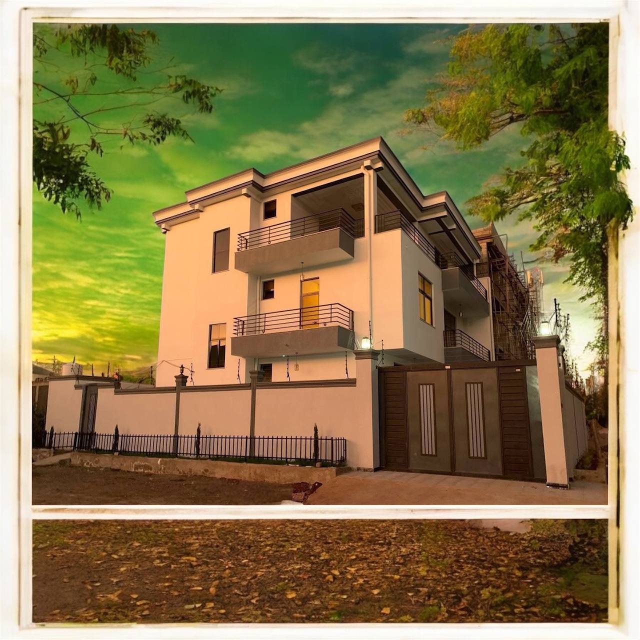 Modern Ayat 250 m² G+2 House