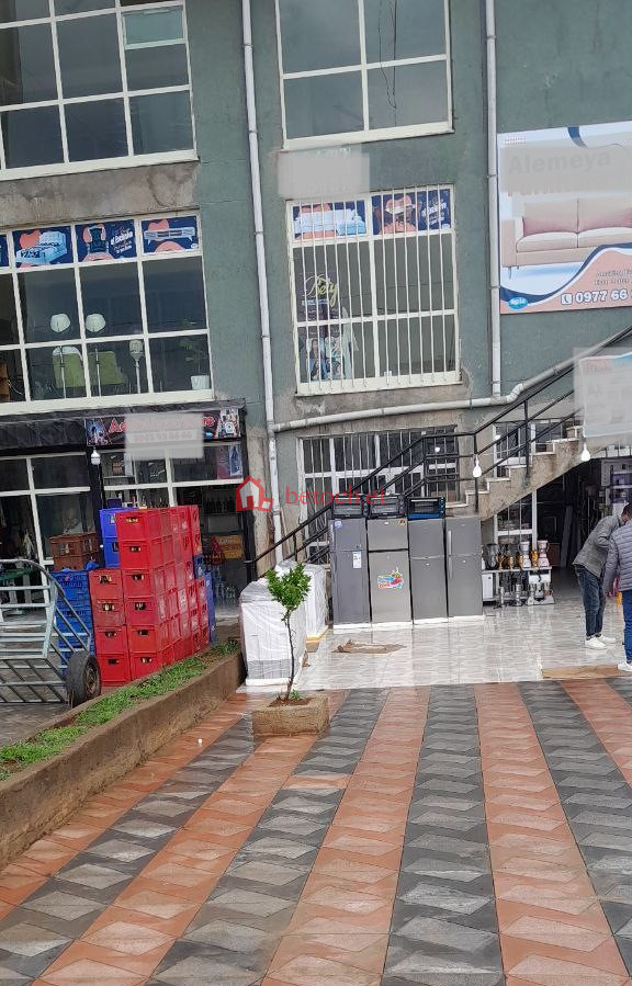 Ayat 49 (1-2) 40/60 Condominium Shop 110 m² Ground Floor