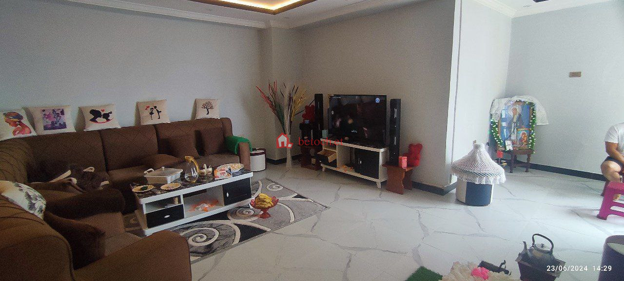 Ayat 49 (2-2) 40/60 Condominium 83 m² Floor 13th