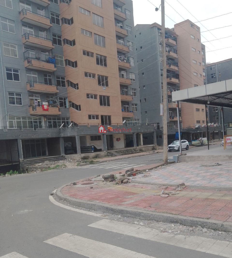 Ayat (49) 40/60 Condominium 76 m² 4th Floor