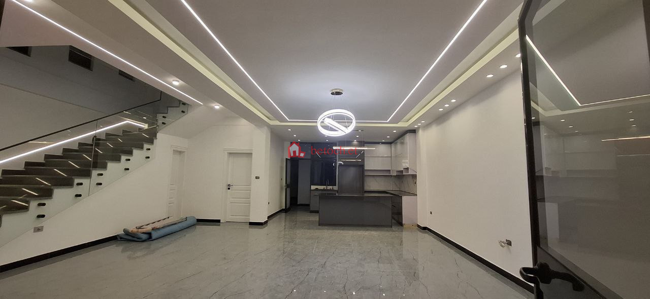 Modern Ayat 250 m² G+2 House