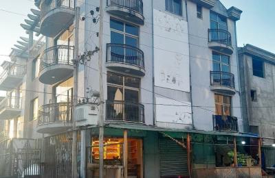 Multi-Purpose Commercial Building in Ayat