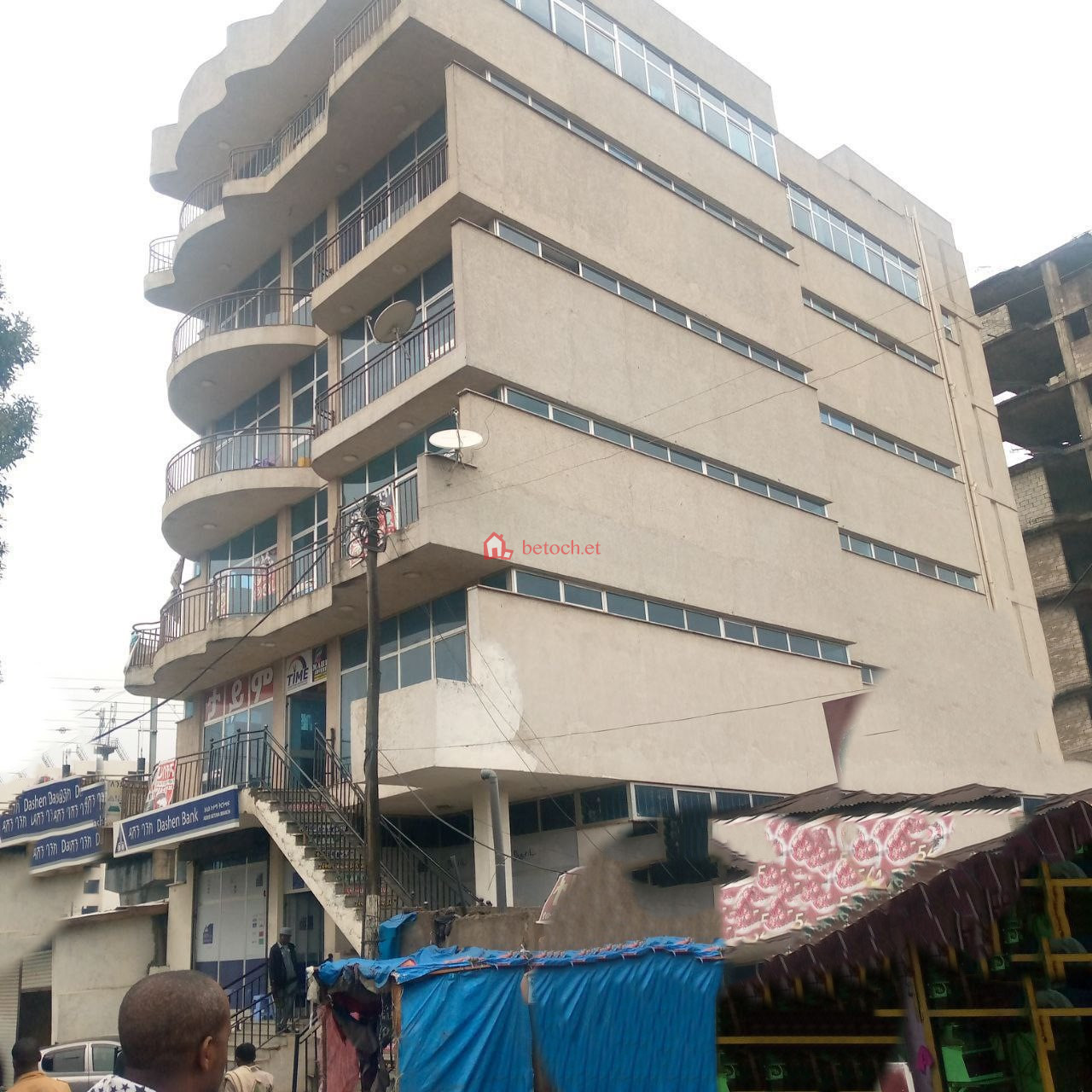 Mercato 270 m² B⁺ G⁺⁷ Commercial building (Bank Debit)