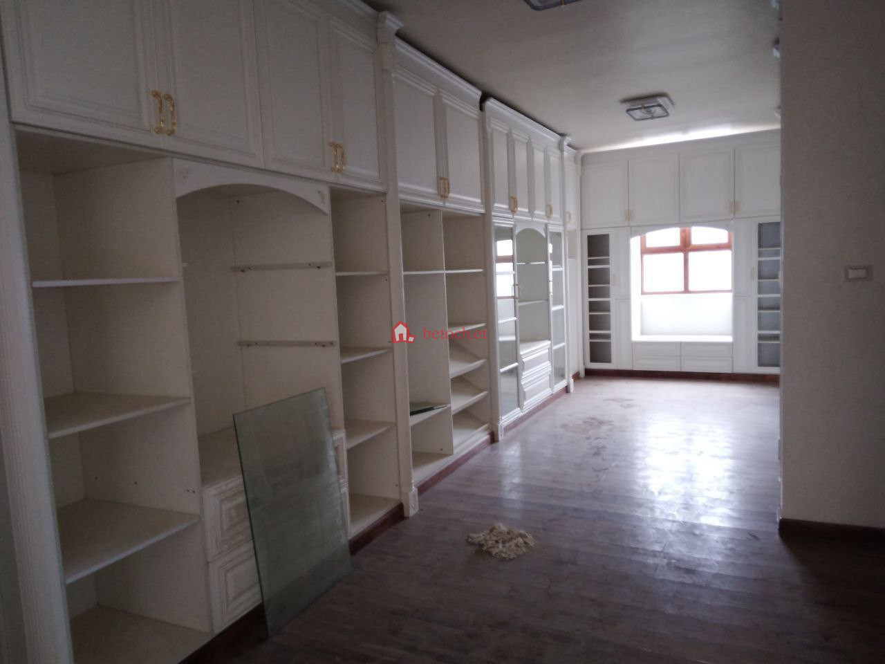 Bole Homes 1200 m2 B+G2 Luxury Residence House
