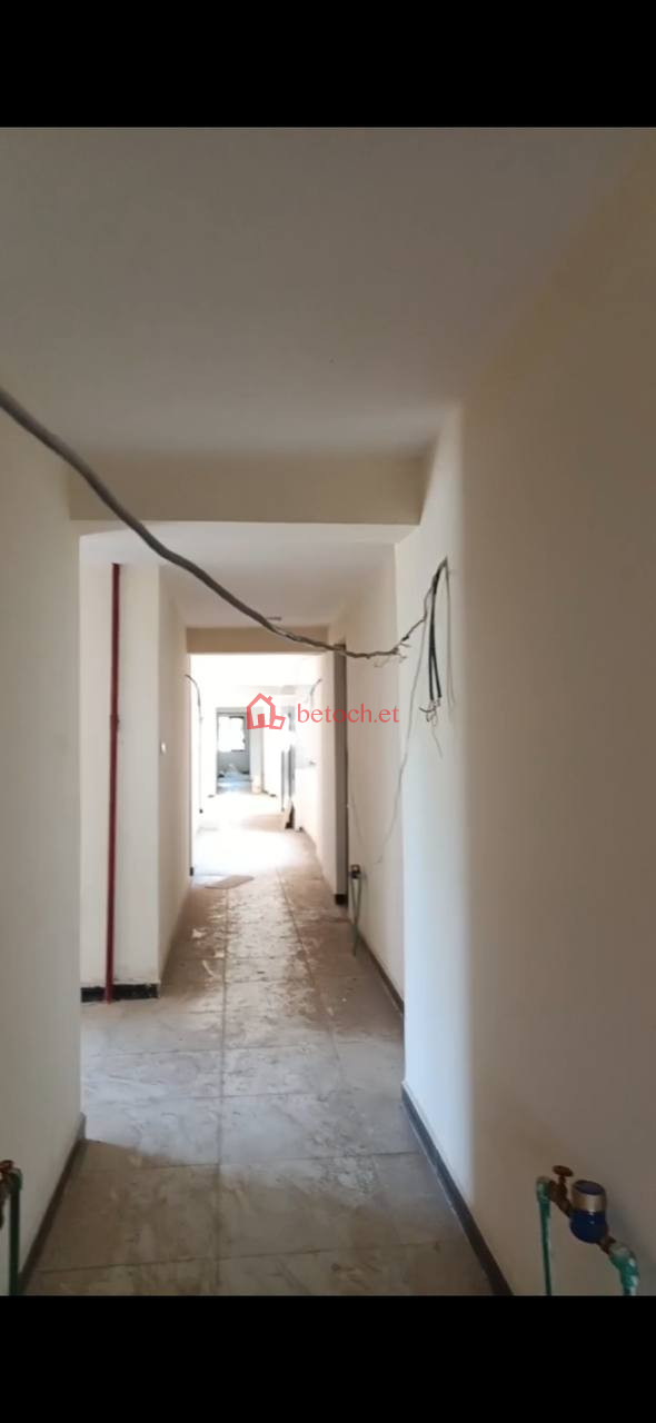 Studio 42 m2 BID (የጨረታ) Condominium in Kara Girare