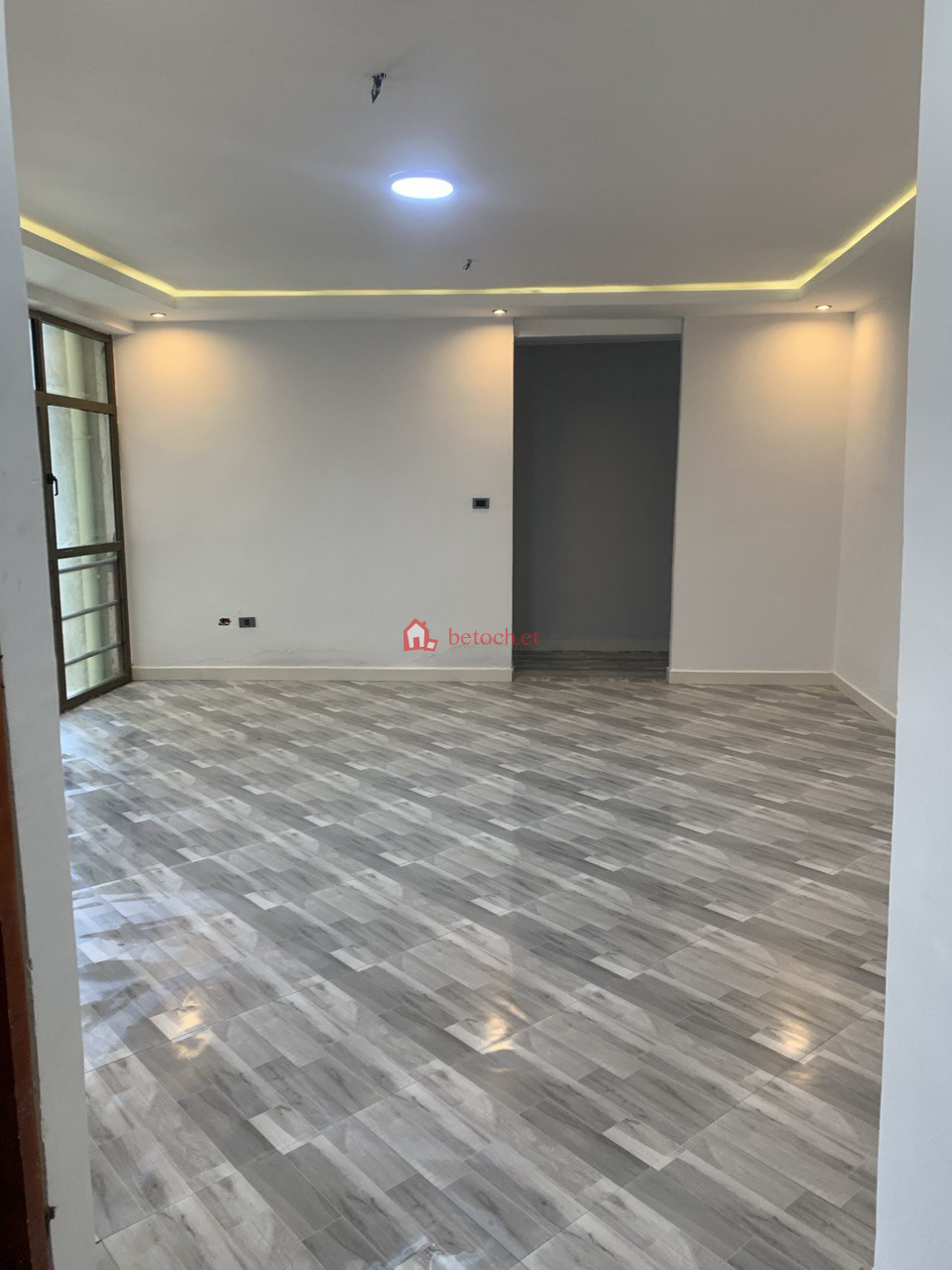 For rent Bole Beshale 20/80 Condominium 105 m²