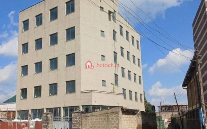 78.Winget 430 m² G⁺⁴ Commercial Building