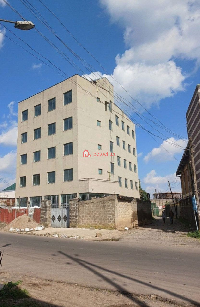 78.Winget 430 m² G⁺⁴ Commercial Building