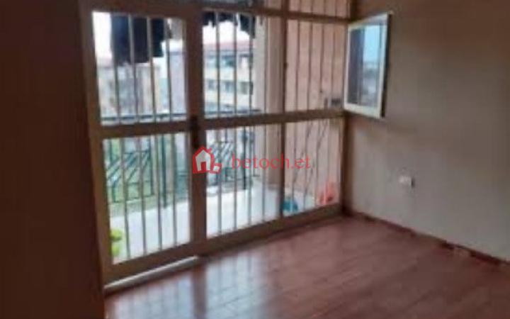 5.Koye Feche 20*80 Condos 29 m² Shop ground