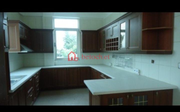40.Lebu Muzika 175 m² G⁺² Cozy House Building sale or rent