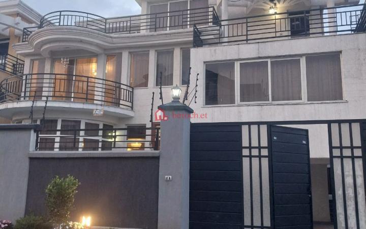 88.Ayat 284 m² G⁺² Modern House Building