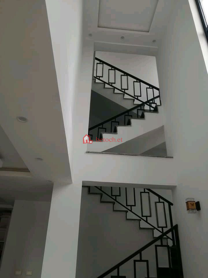 316.Germen Square 240 m² G⁺² Res House Building
