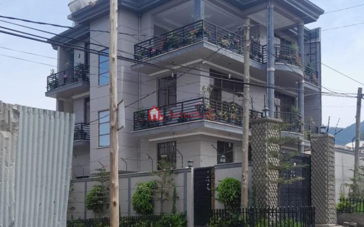 205.Ayer Tena 250 m² G⁺² Resident Building