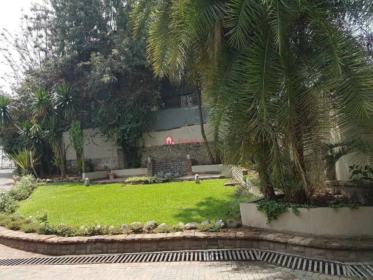 G⁺¹ Properties for sale Bisirate Gabriel 2000 m² Resident Villa House Building