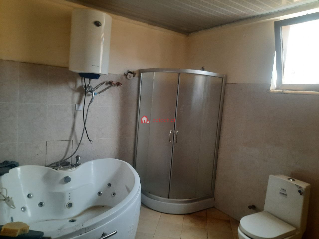 37.Ayat 250 m² G⁺¹ Villa House