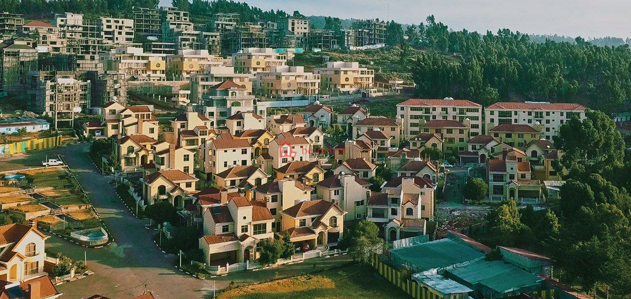 37.Ayat 250 m² G⁺¹ Villa House
