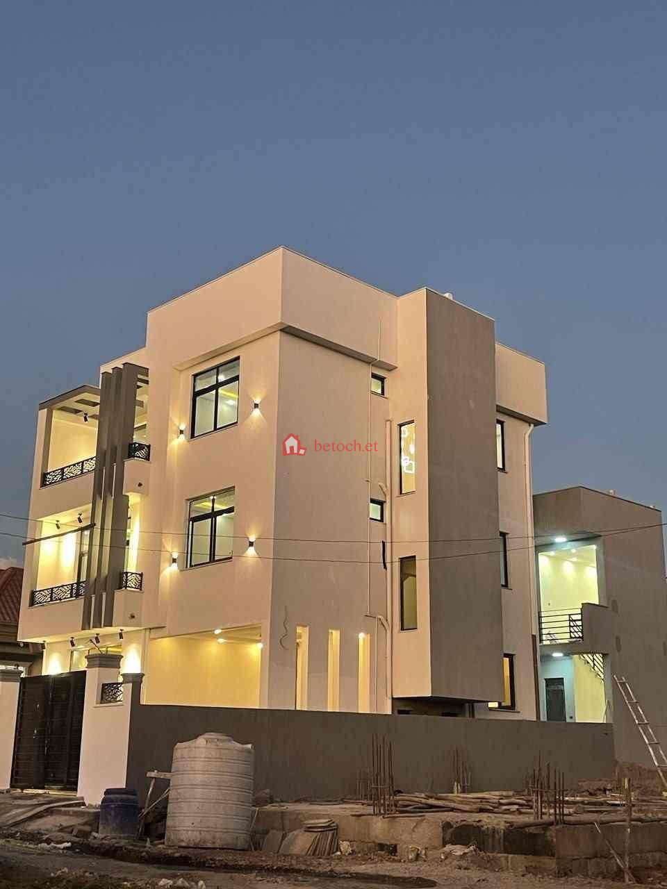 44.Ayat 235 m² G⁺² Villa Building (G⁺¹ service)