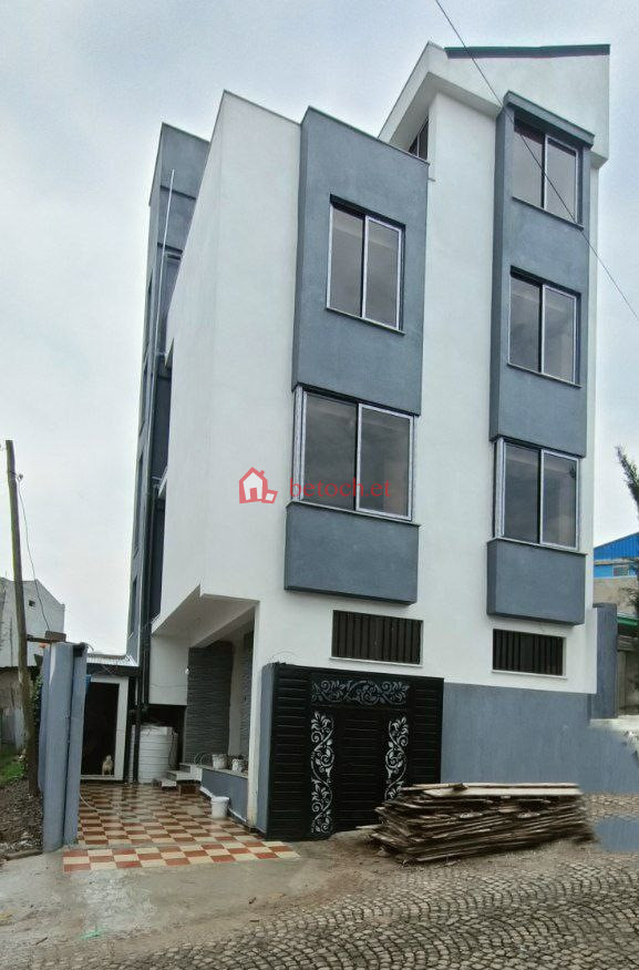 372.Ayer Tena 100 m² G⁺3 Villa Building