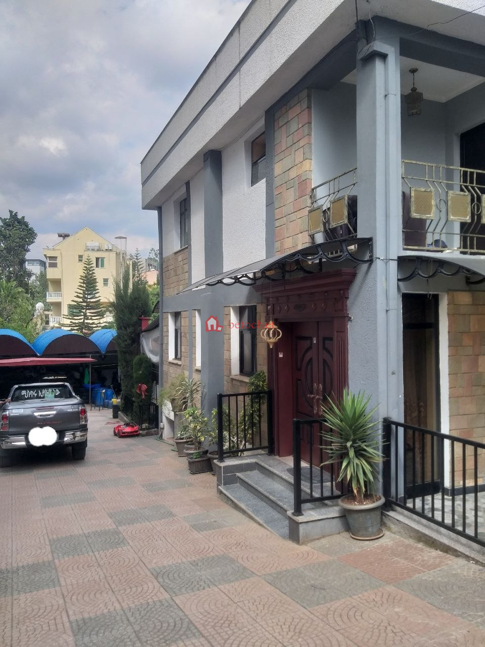 220.Sar bet bisirate Gabriel 520 m² G⁺¹ Villa House