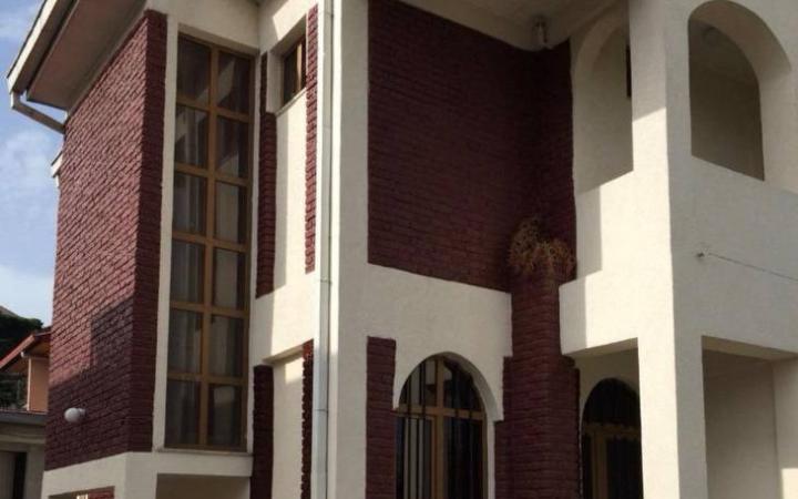 For Rent G+1 Stone-Brick Villa