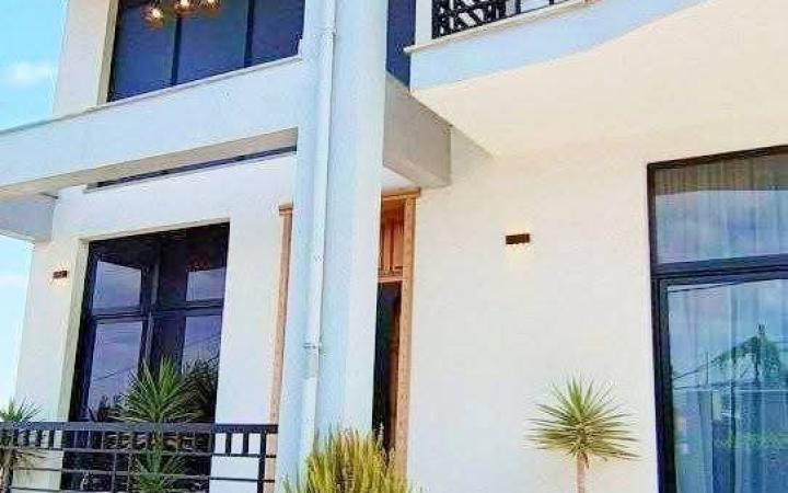 Exquisite G+2 Modern Villa in Yeka