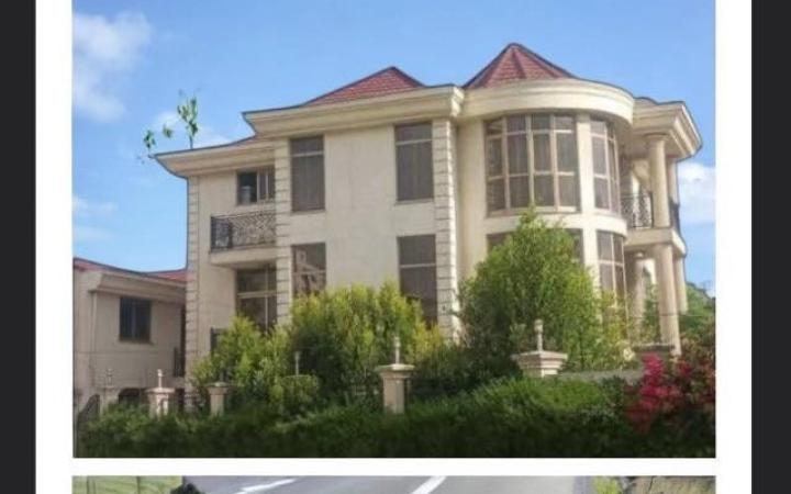Stunning G+2 Villa in Goro
