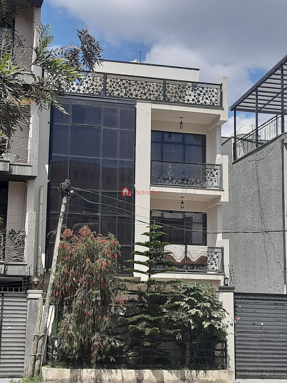 Lebu 154 m2 G+2 Villa House Building