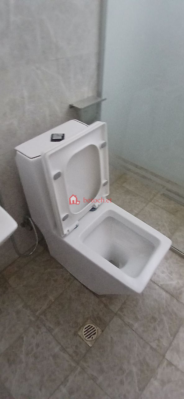 Megenagna (24) 250 m² G⁺6 Guest house or Hotel