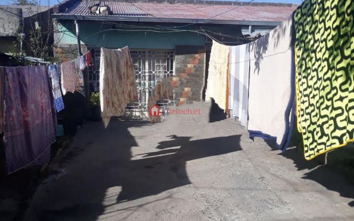 256.Fence Legacyon kidane mihiret 200 m² Residence House