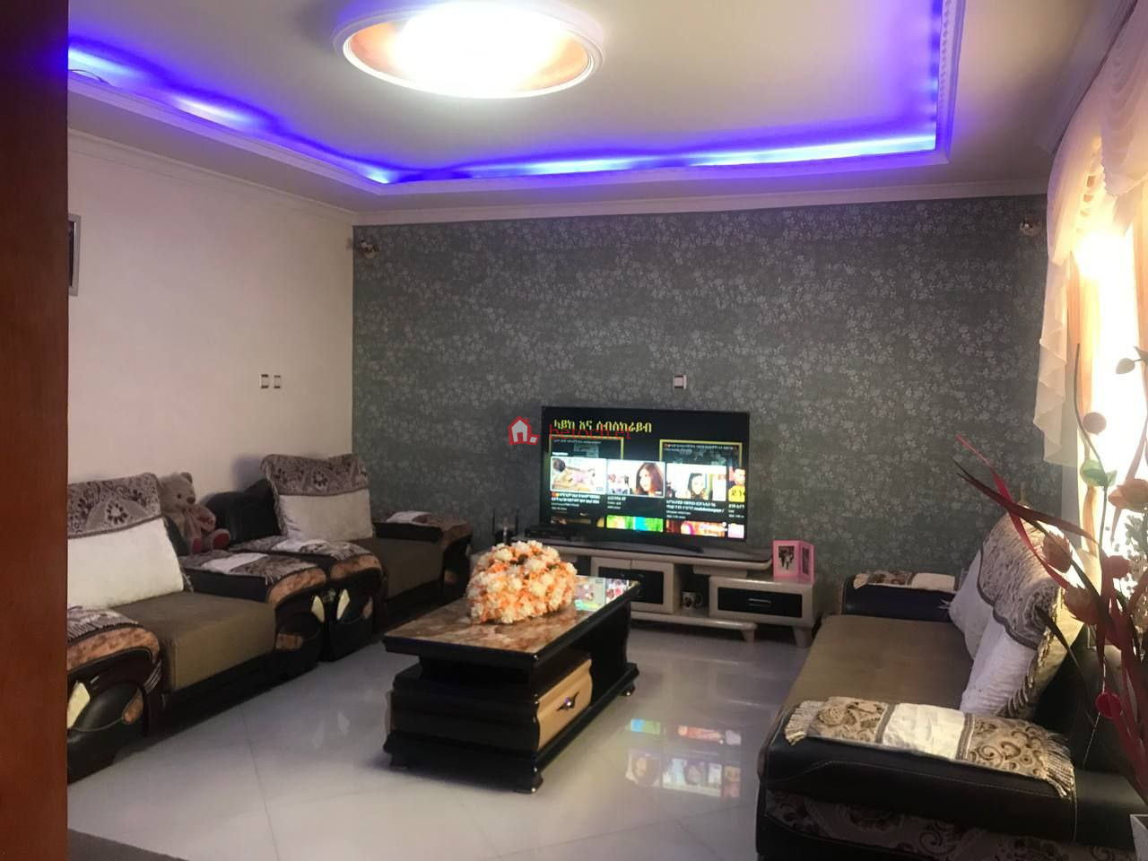157.Kara Qore 200 m² House