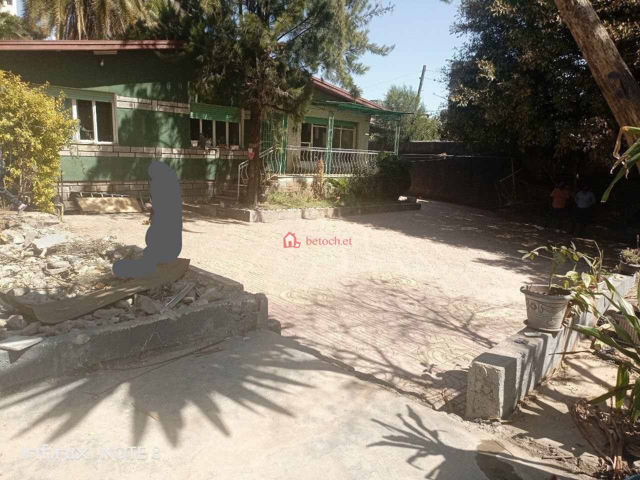 74.Lideta Tsebel-Sarbet 718 m² an old Ground residence House (For Apartment,School,moll & Others investment)